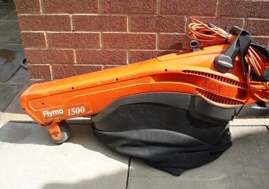 Location Souffleur aspirateur a feuilles Flymo à Pignan