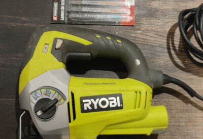 Location Scie sauteuse pendulaire Filaire Ryobi à Aulnay-sous-Bois