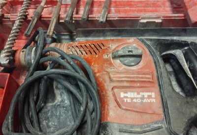 Location Perforateur burineur électrique Hilti à Le Bernard