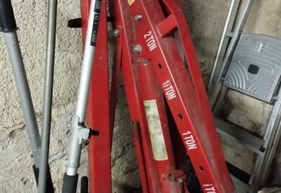 Location Lève moteur , chèvre d'atelier Autre à Les Cluses