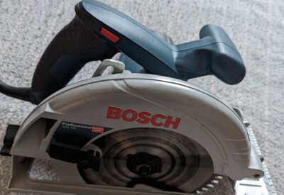 Location Scie circulaire électrique Bosch à Groslay