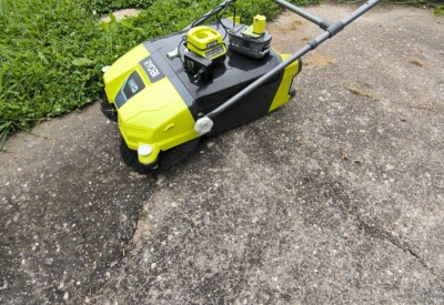 Location Balayeuse Ryobi Ryobi à Kaltenhouse