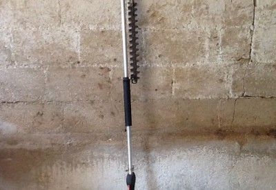 Location Taille haie echo 3 metres à Dreux