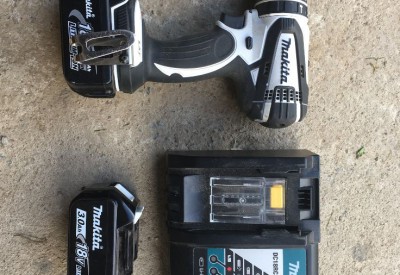 Location Perceuse/visseuse a percussion makita à Laillé