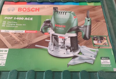 Location Défonceuse à bois électrique Bosch à Les Pieux