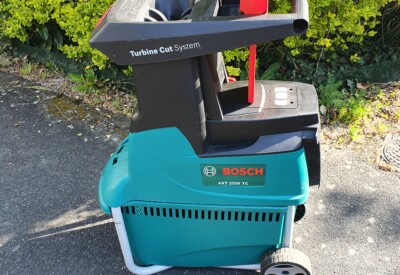 Location Broyeur de végetaux électrique Bosch à Presles-en-Brie
