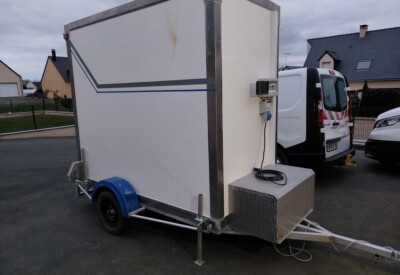 Location Remorque frigo électrique Autre à Pontaubault