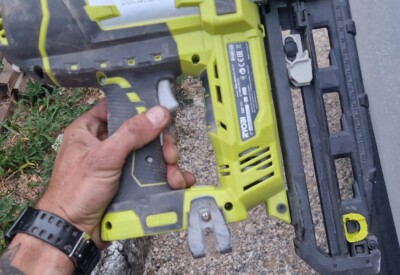 Location Cloueur électrique Ryobi à Roquemaure