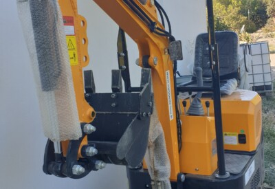 Location Mini pelle Avec Livraison Autre à Nîmes
