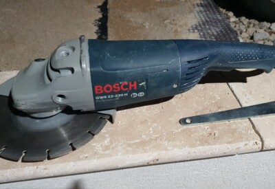 Location Meuleuse bosch pro gws 22-230jh à La Roquette-sur-Siagne