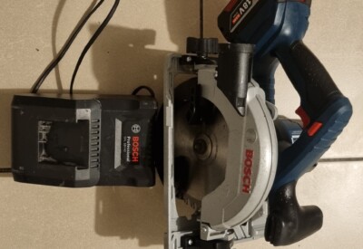 Location Scie sirculaire bosh 18v Bosch à Pierrefitte-sur-Seine