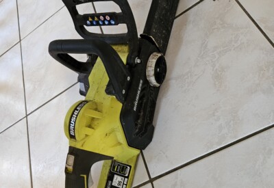 Location Tronçonneuse Sans-fil Ryobi à Marzan