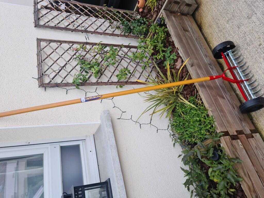 Location Scarificateur démousseur manuel Thermique Autre à Plaisance-du-Touch