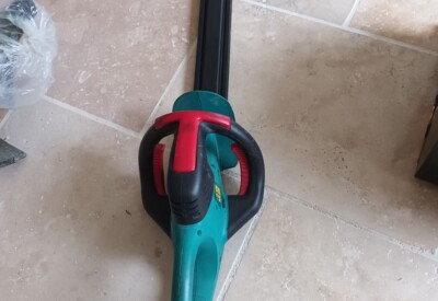Location Taille haie électrique Bosch à Grasse
