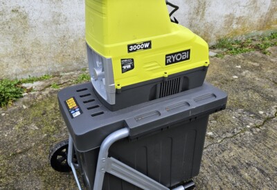 Location Broyeur de végetaux électrique Ryobi à Offranville