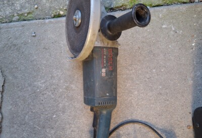 Location Meuleuse disqueuse 230mm Bosch à Lyon