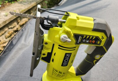 Location Scie sauteuse Sans-fil Ryobi à Champeaux