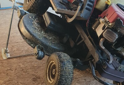 Location Lève tracteur Autre à Léon