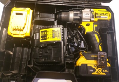 Location Perceuse à percussion Sans-fil Dewalt à Fains