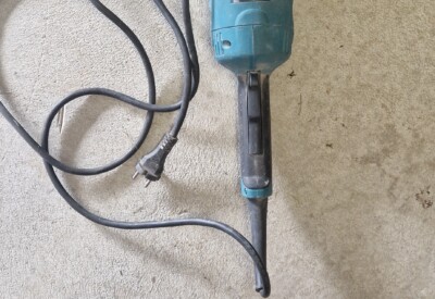 Location Disqueuse 230mm Makita à Lamballe-Armor