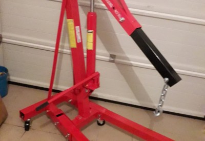 Location Grue d’atelier à Écommoy