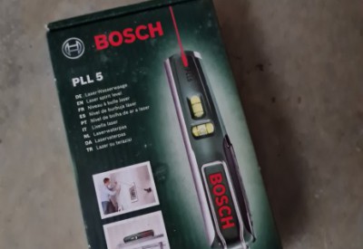 Location Niveau à bulle laser bosch pll5 à Haguenau