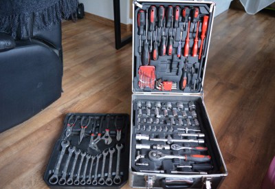 Location Caisse à outils – jeux de clés et douilles à Eaunes