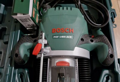 Location Défonceuse à bois électrique Bosch à Montpellier