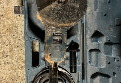 Location Disqueuse 230mm Makita à Fronton