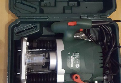 Location Défonceuse filaire pof 1400 ace bosch à Saint-Pierre
