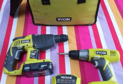 Location Ensemble ryobi perceuse / visseuse à Menucourt