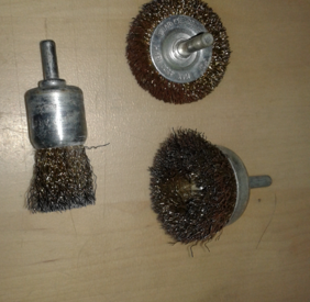 Location Brosses de décapage à Quingey