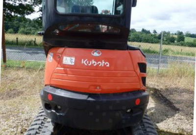 Location Vends mini pelle kubota u25-3eu année 2014 à Saint-Pée-sur-Nivelle