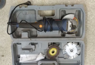 Location Meuleuse ryobi 125mm à Andouillé