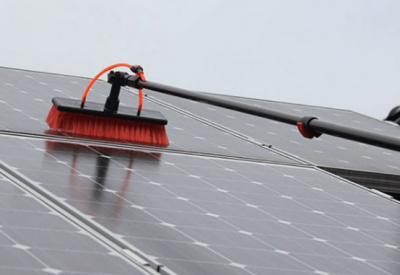 Location Je loue un kit de nettoyage pour panneaux solaire sur toiture à Theix-Noyalo