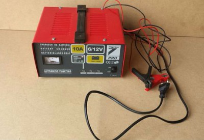 Location Chargeur de batterie 6v et 12 v à Vertou