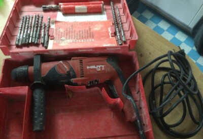 Location Perceuse à percussion électrique Hilti à Saint-Michel-sur-Orge