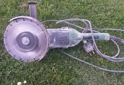 Location Disqueuse tronconneuse hitachi à Buzet-sur-Tarn