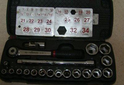 Location Coffret clés à douilles 6 pans cliquet à Vitré