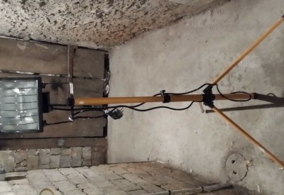 Location Projecteur trépied à poser halogène 1x400w à Paris 7e Arrondissement