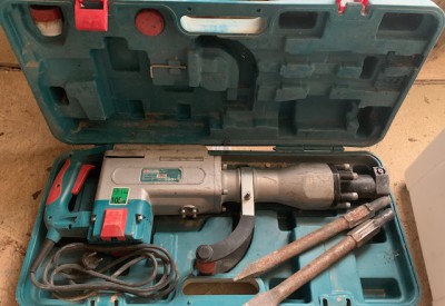 Location Marteau piqueur electrique 1700w 35j mc herson à Bailleul