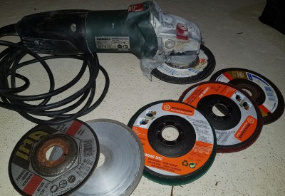 Location Meuleuse metabo + disques (diamant, inox, poncer) à Sens-de-Bretagne