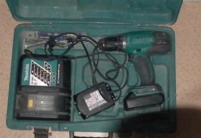 Location Visseuse sans fil makita 18v à Vannes