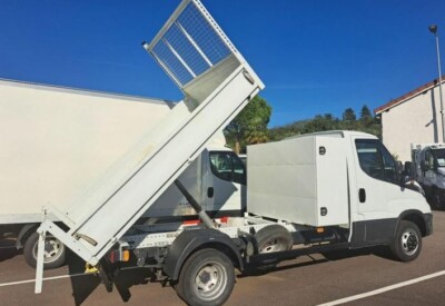 Location Location Camion benne Autre à Tours