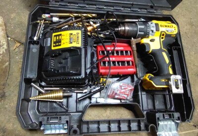 Location Visseuse perceuse Sans-fil Dewalt à Les Granges-le-Roi
