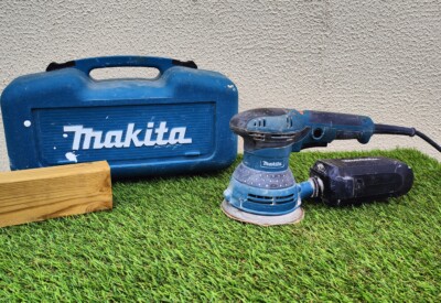 Location Ponceuse excentrique électrique Makita à Niort
