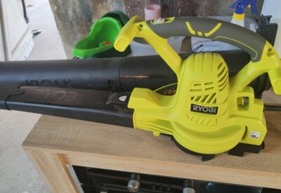 Location Aspirateur souffleur électrique Ryobi à Lapalisse