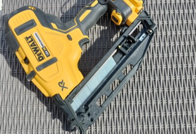 Location Cloueur Dewalt à Givors