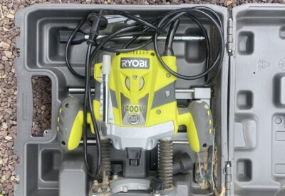 Location Défonceuse à bois électrique Ryobi à Thénouville
