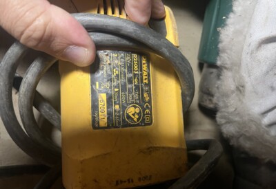 Location Burineur perforateur électrique Dewalt à Bastia